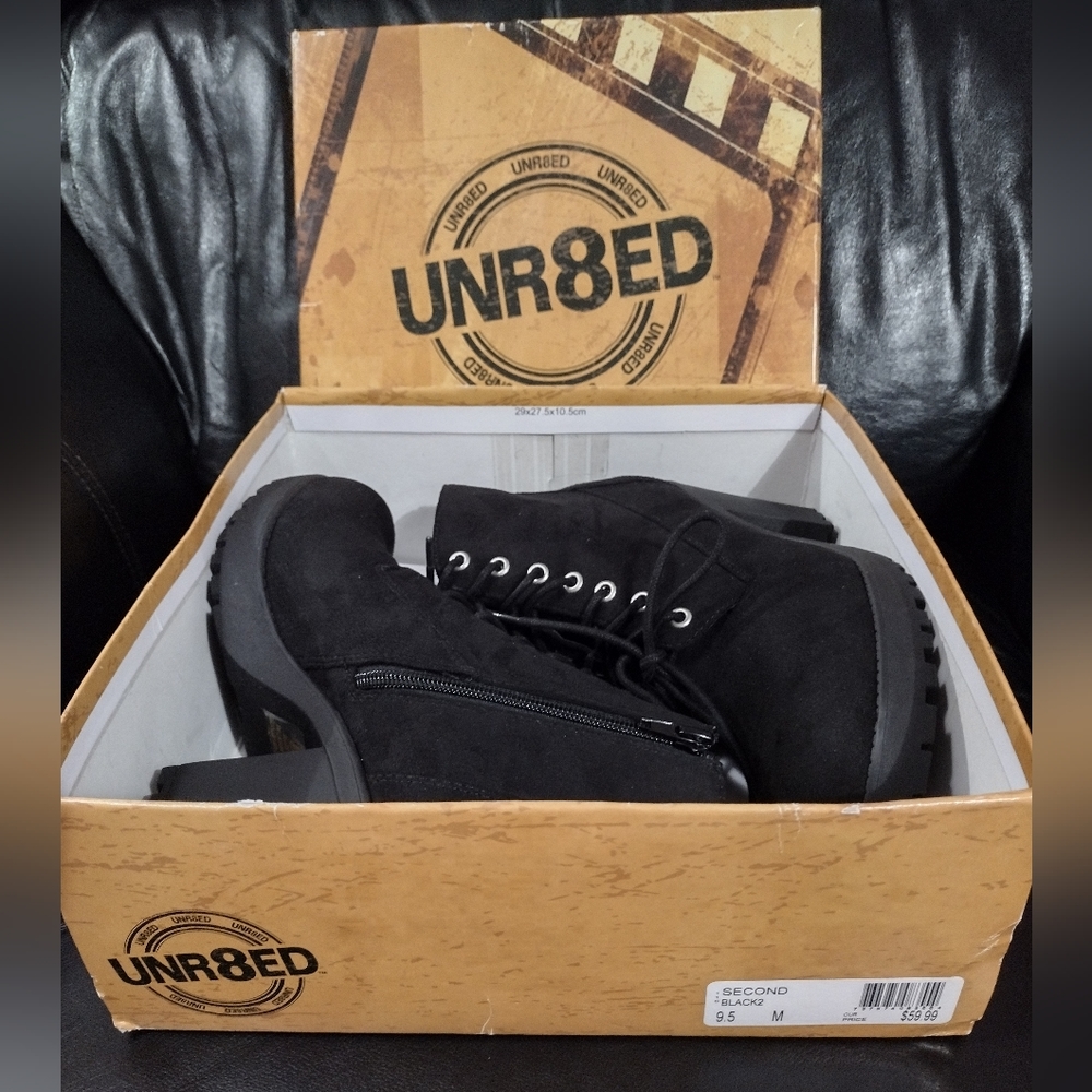 Woman's UNR8ED ankle boots size 9.5 color black (new) (box just opened)